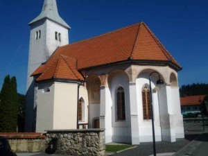 Katere gotske elemente ima cerkev