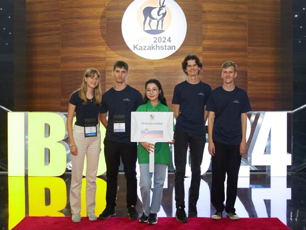 Mladi slovenski biologi iz Astane s stirimi medaljami 02
