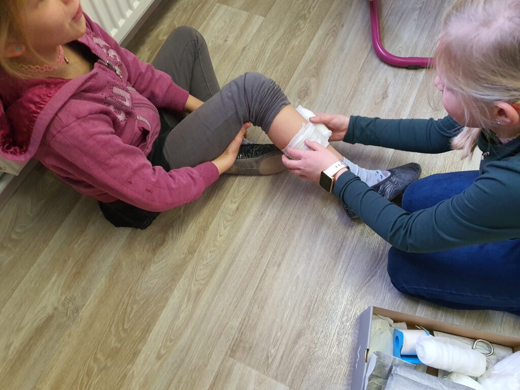 3