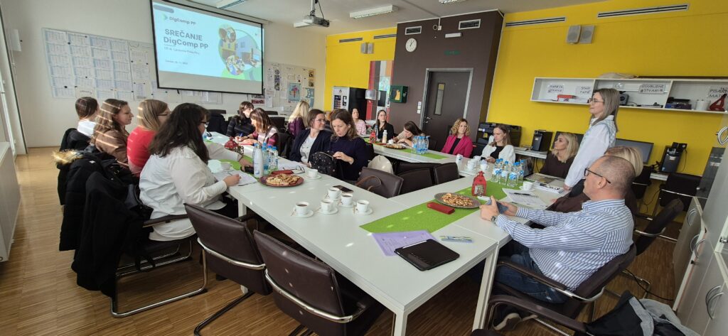 Hospitacijsko usposabljanje v okviru projekta DigComp PP 
na OŠ dr. Ljudevita Pivka