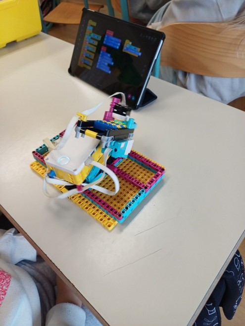 Robot za ločevanje odpadkov